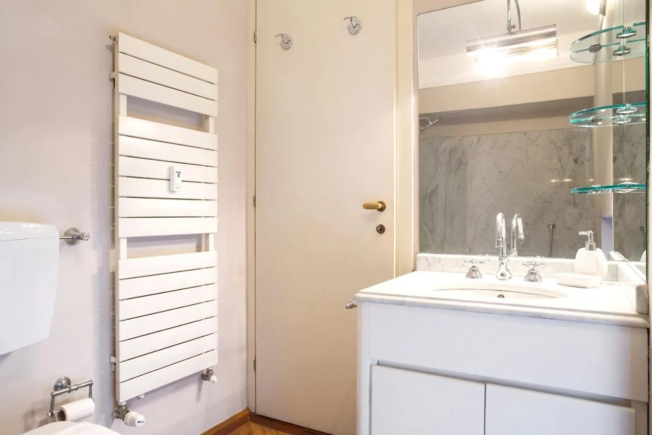 Suitelowcost Spiga Milano Italien